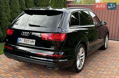 Позашляховик / Кросовер Audi Q7 2017 в 