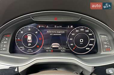 Позашляховик / Кросовер Audi Q7 2017 в 