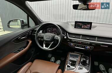 Позашляховик / Кросовер Audi Q7 2016 в 