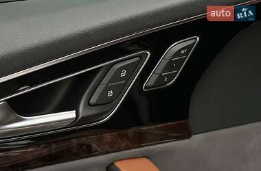 Позашляховик / Кросовер Audi Q7 2016 в 