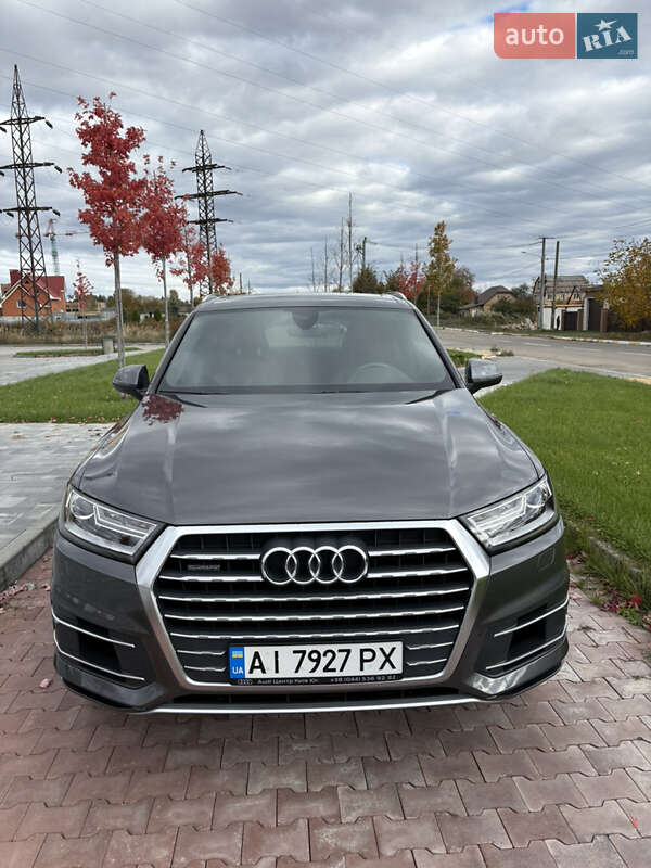 Внедорожник / Кроссовер Audi Q7 2018 в Буче