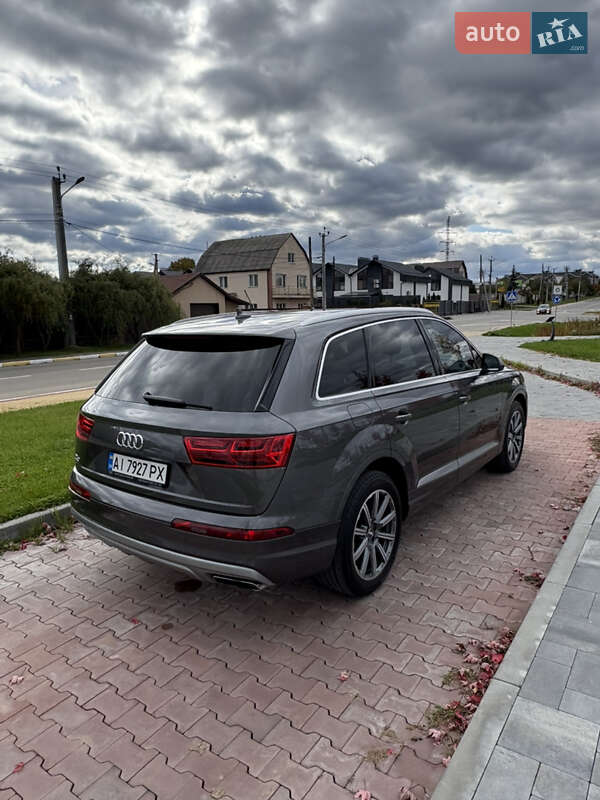 Внедорожник / Кроссовер Audi Q7 2018 в Буче
