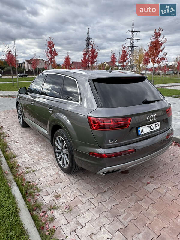 Внедорожник / Кроссовер Audi Q7 2018 в Буче