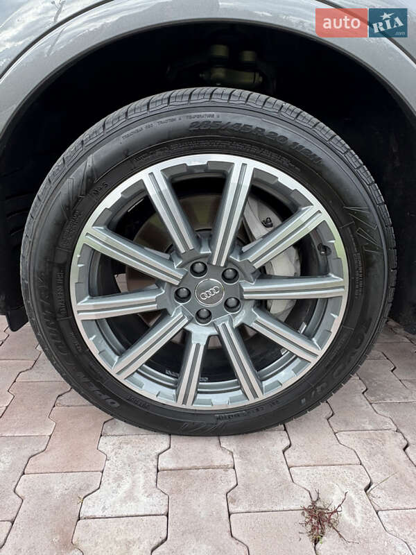 Внедорожник / Кроссовер Audi Q7 2018 в Буче