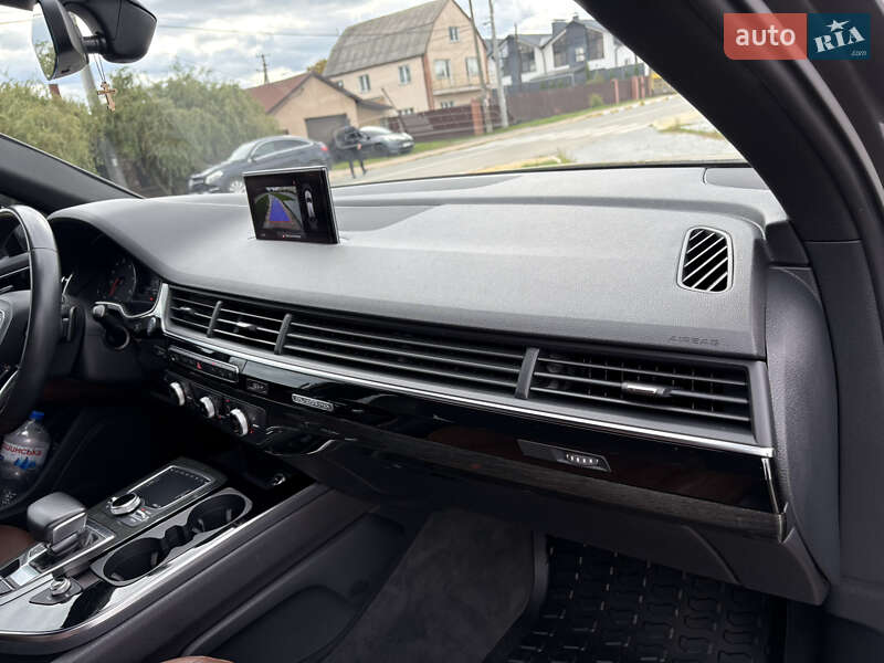 Внедорожник / Кроссовер Audi Q7 2018 в Буче