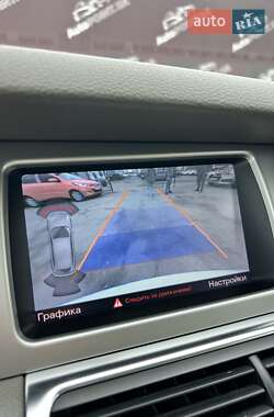 Позашляховик / Кросовер Audi Q7 2012 в 