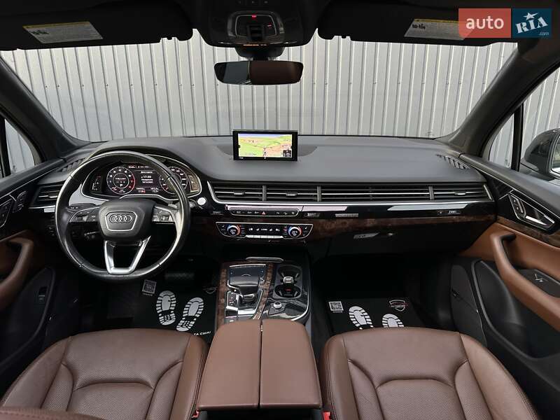 Позашляховик / Кросовер Audi Q7 2017 в Мукачевому