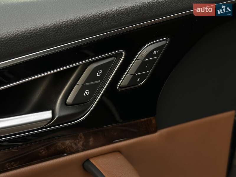 Позашляховик / Кросовер Audi Q7 2017 в Мукачевому