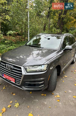 Внедорожник / Кроссовер Audi Q7 2019 в 