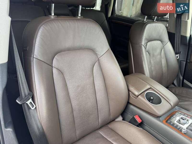 Внедорожник / Кроссовер Audi Q7 2013 в Тернополе