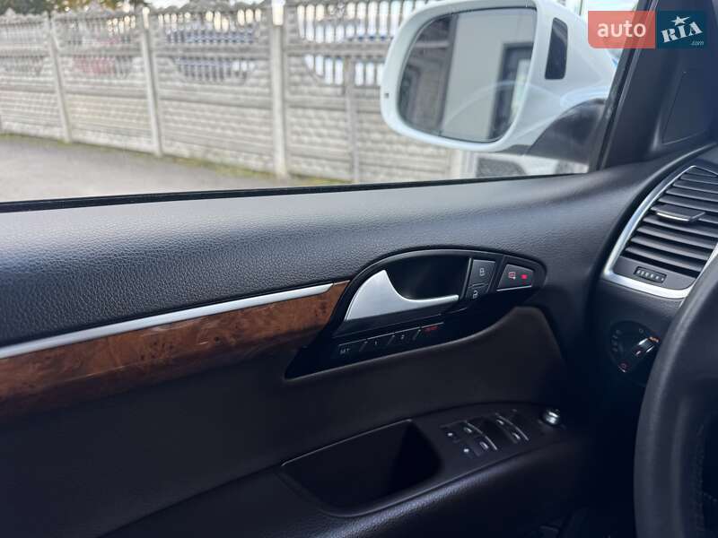 Внедорожник / Кроссовер Audi Q7 2013 в Тернополе