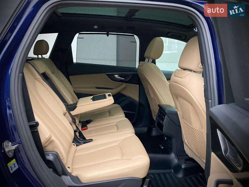 Внедорожник / Кроссовер Audi Q7 2020 в Киеве