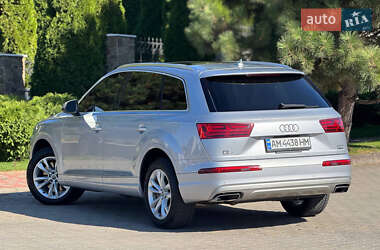 Внедорожник / Кроссовер Audi Q7 2017 в 