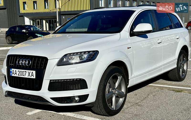 Внедорожник / Кроссовер Audi Q7 2015 в Киеве