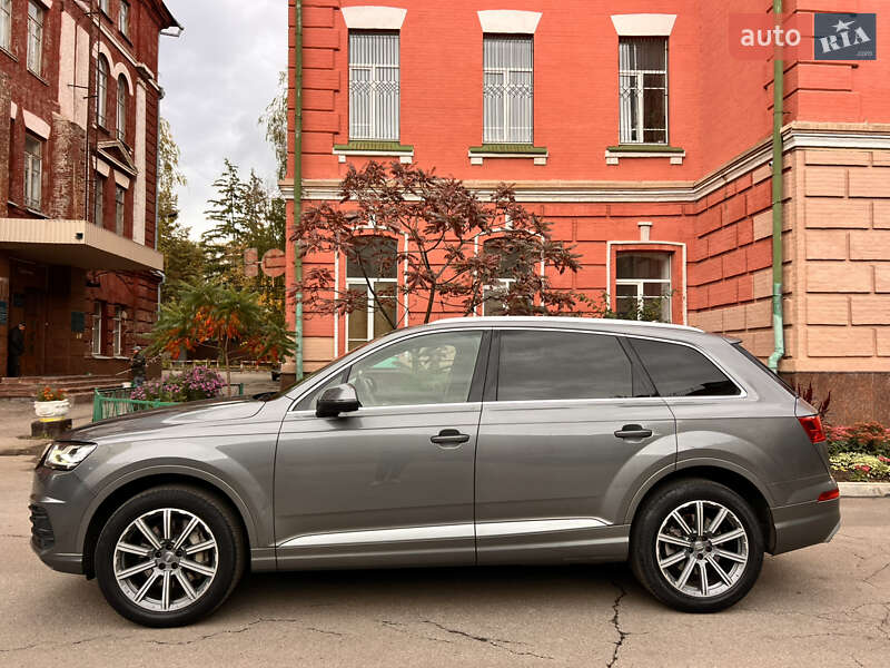 Позашляховик / Кросовер Audi Q7 2017 в Харкові