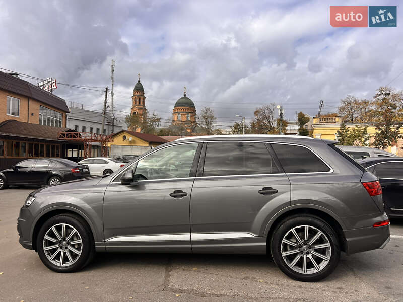 Позашляховик / Кросовер Audi Q7 2017 в Харкові