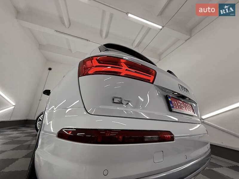 Внедорожник / Кроссовер Audi Q7 2018 в Трускавце