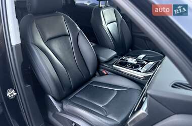 Позашляховик / Кросовер Audi Q7 2020 в  фото 49 Позашляховик / Кросовер Audi Q7 2020 в