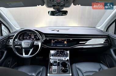 Позашляховик / Кросовер Audi Q7 2020 в  фото 56 Позашляховик / Кросовер Audi Q7 2020 в