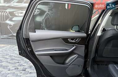Позашляховик / Кросовер Audi Q7 2020 в  фото 76 Позашляховик / Кросовер Audi Q7 2020 в
