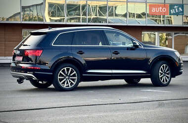 Позашляховик / Кросовер Audi Q7 2018 в  фото 4 Позашляховик / Кросовер Audi Q7 2018 в