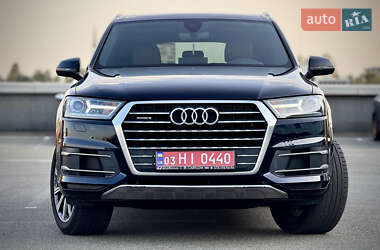 Позашляховик / Кросовер Audi Q7 2018 в  фото 16 Позашляховик / Кросовер Audi Q7 2018 в