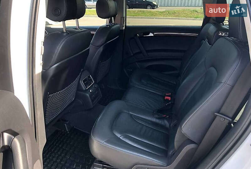 Внедорожник / Кроссовер Audi Q7 2015 в Киеве