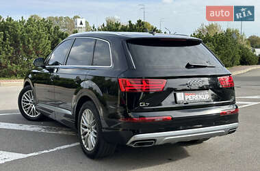 Внедорожник / Кроссовер Audi Q7 2018 в 