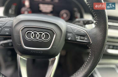 Внедорожник / Кроссовер Audi Q7 2018 в 