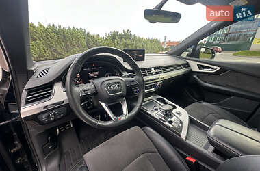 Внедорожник / Кроссовер Audi Q7 2018 в 