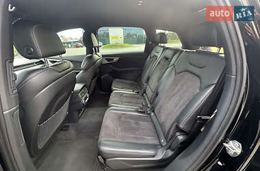 Внедорожник / Кроссовер Audi Q7 2018 в 