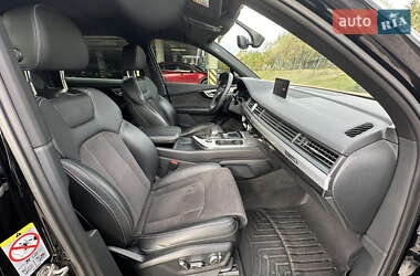 Внедорожник / Кроссовер Audi Q7 2018 в 