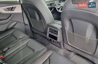 Позашляховик / Кросовер Audi Q7 2025 в 