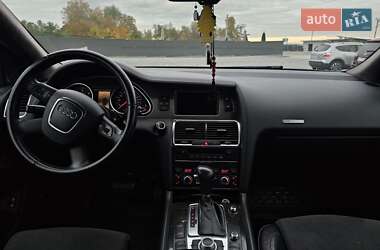 Позашляховик / Кросовер Audi Q7 2006 в 