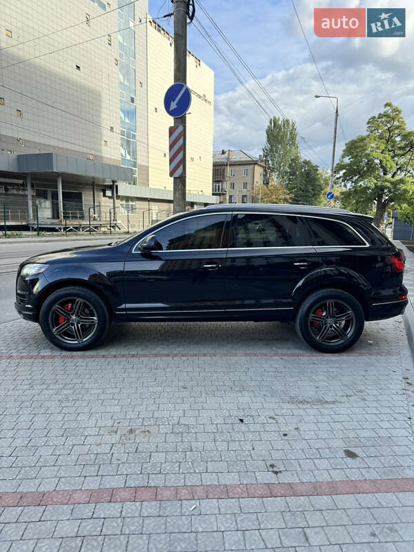 Позашляховик / Кросовер Audi Q7 2015 в Запоріжжі