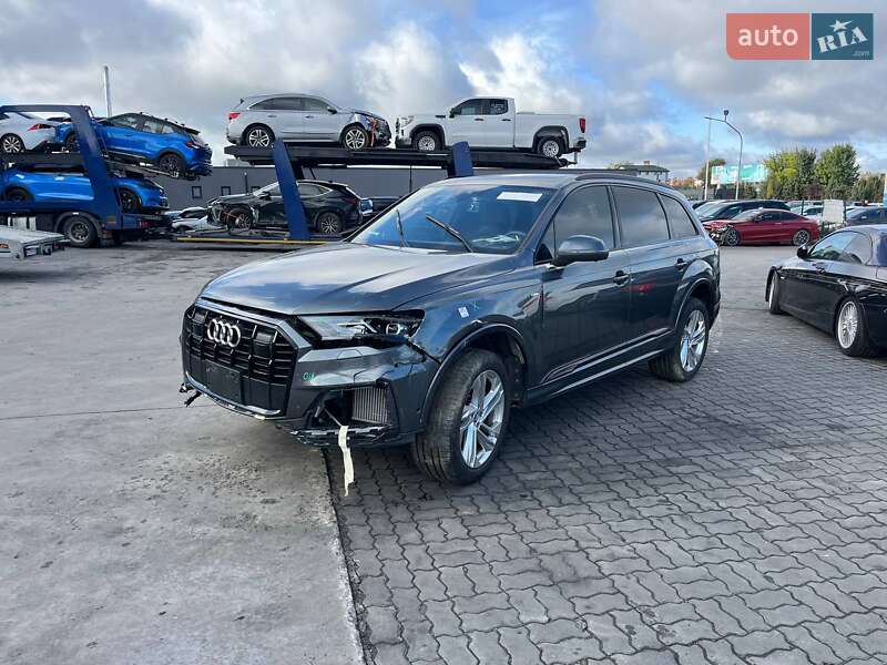 Позашляховик / Кросовер Audi Q7 2021 в Львові