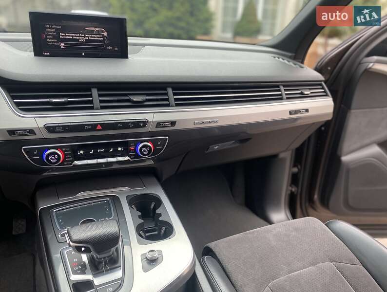 Внедорожник / Кроссовер Audi Q7 2015 в Хмельницком