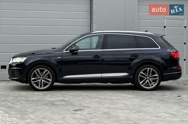 Внедорожник / Кроссовер Audi Q7 2016 в 