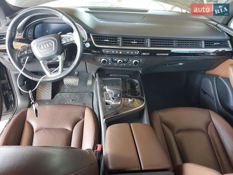 Позашляховик / Кросовер Audi Q7 2018 в Києві