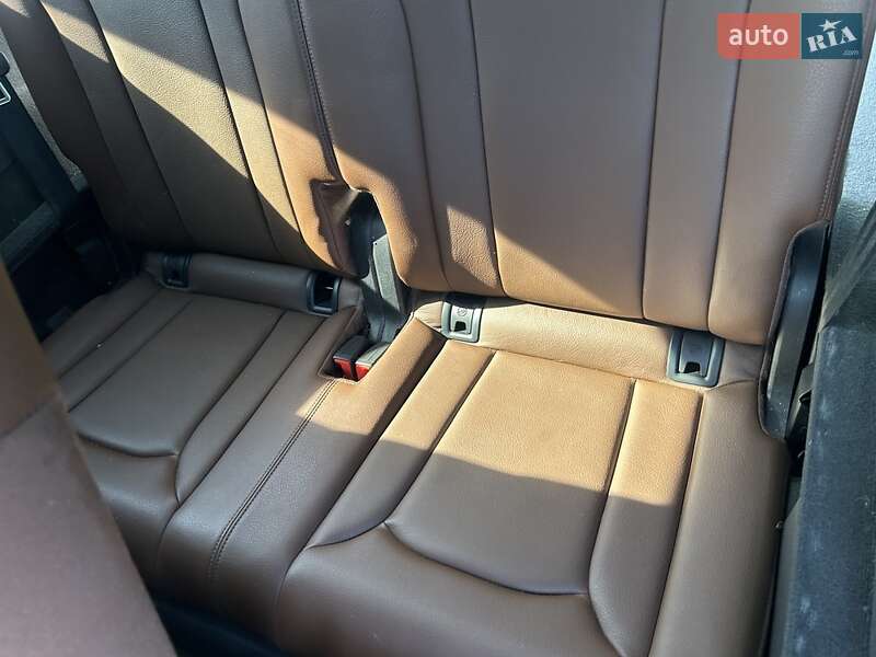 Позашляховик / Кросовер Audi Q7 2016 в Києві