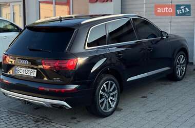 Позашляховик / Кросовер Audi Q7 2017 в 