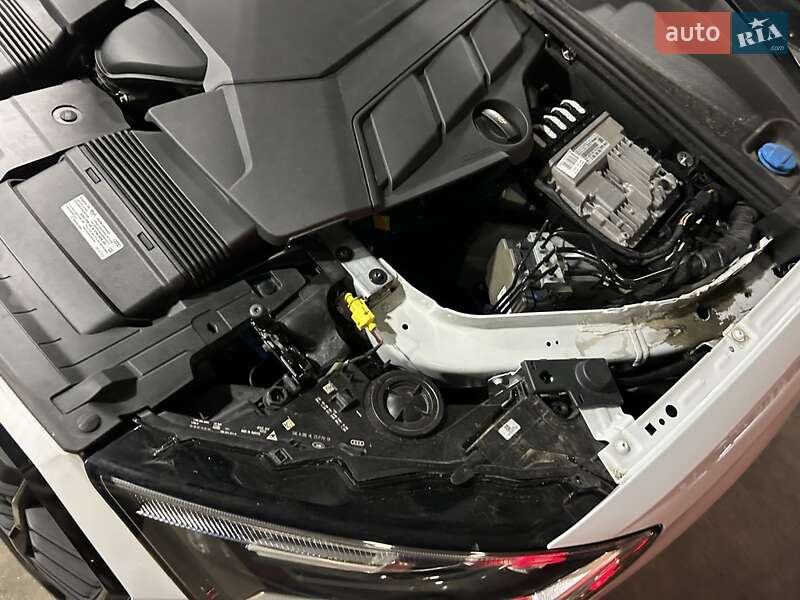 Внедорожник / Кроссовер Audi Q7 2020 в Киеве