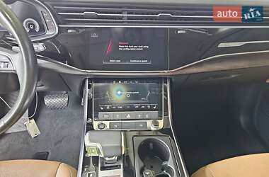Позашляховик / Кросовер Audi Q7 2020 в 