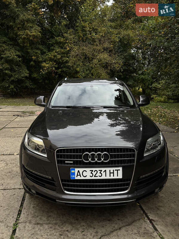 Внедорожник / Кроссовер Audi Q7 2006 в Луцке