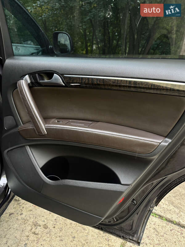 Внедорожник / Кроссовер Audi Q7 2006 в Луцке