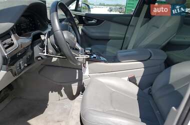 Позашляховик / Кросовер Audi Q7 2017 в 