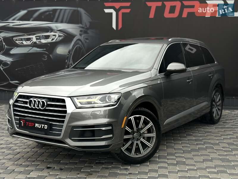 Позашляховик / Кросовер Audi Q7 2017 в  фото Позашляховик / Кросовер Audi Q7 2017 в