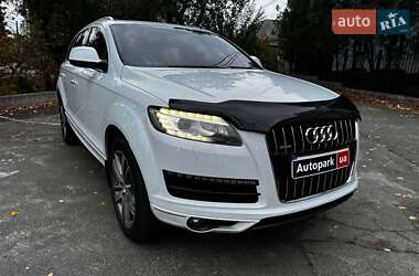 Внедорожник / Кроссовер Audi Q7 2013 в 