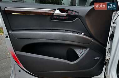 Внедорожник / Кроссовер Audi Q7 2013 в 