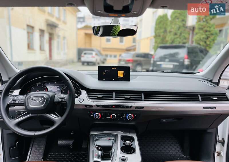 Позашляховик / Кросовер Audi Q7 2015 в Хмельницькому